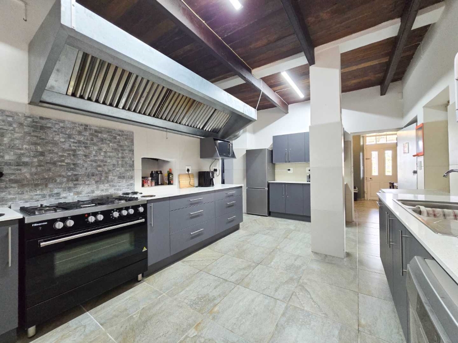 8 Bedroom Property for Sale in Stilbaai Oos Western Cape